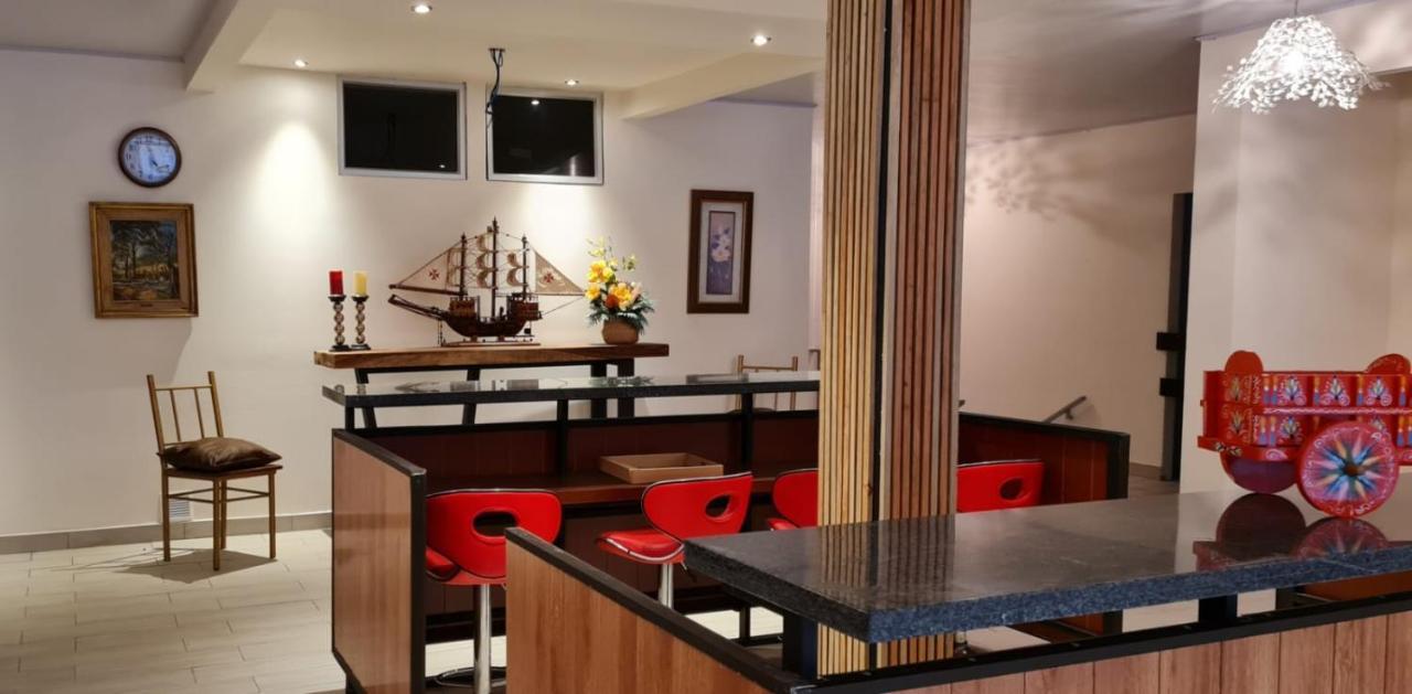 Lop Inn San Jose Aeropuerto - Costa Rica Ciudad Cariari Ngoại thất bức ảnh