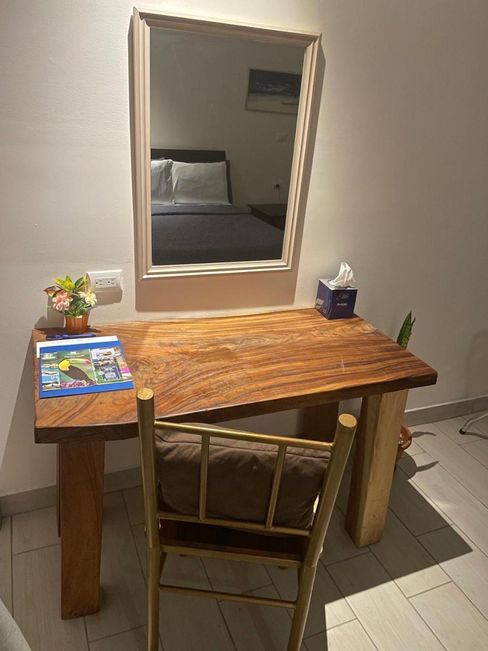Lop Inn San Jose Aeropuerto - Costa Rica Ciudad Cariari Ngoại thất bức ảnh